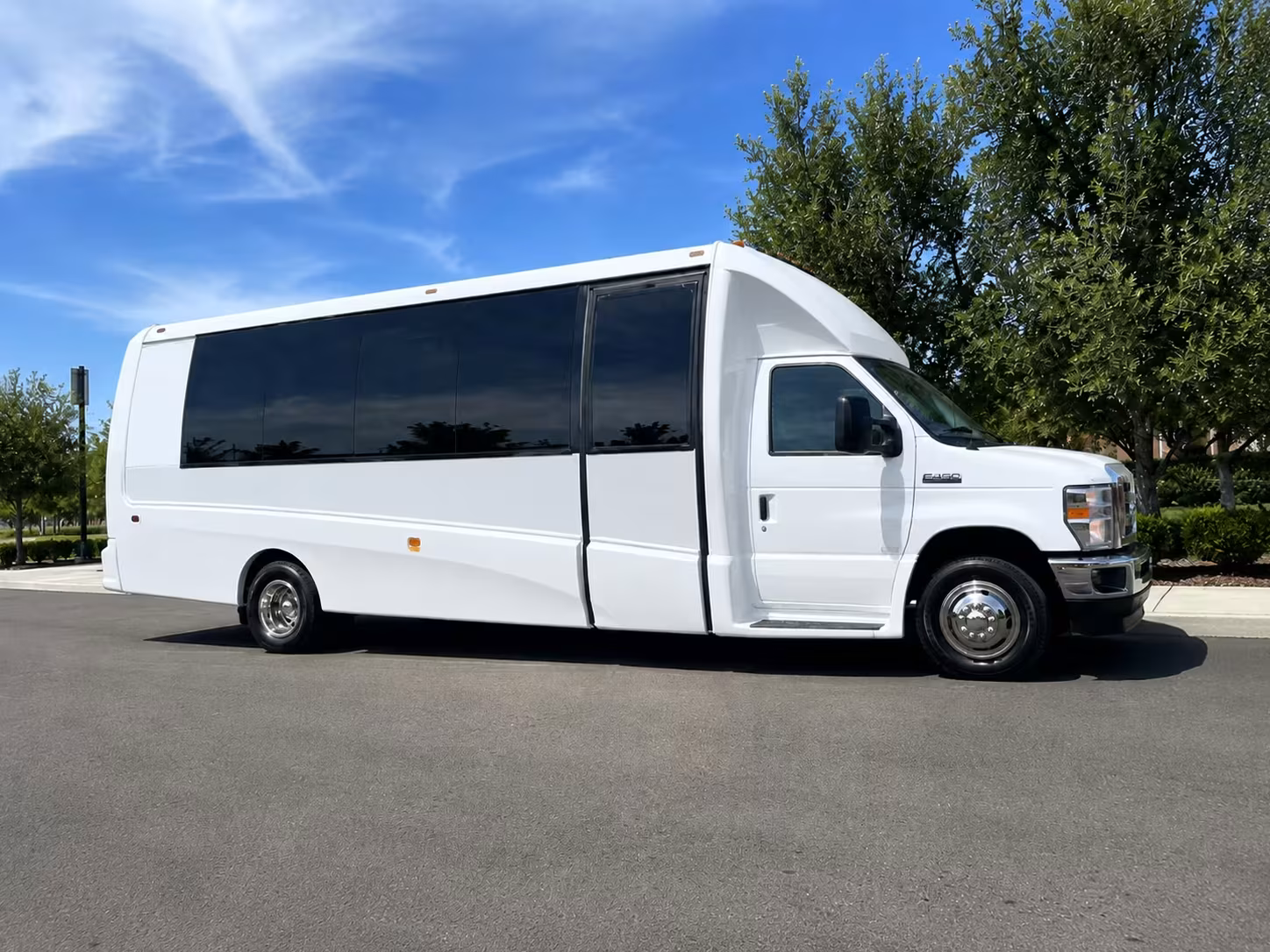 15 passenger minibus