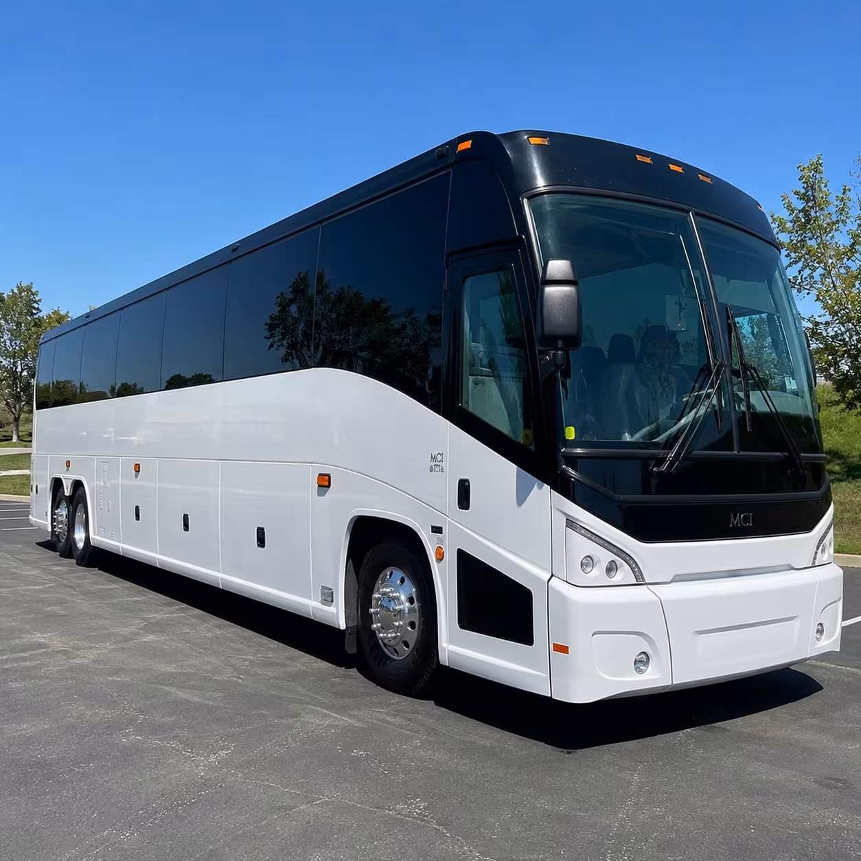 inglewood employee shuttle buses to sofi stadium and hollywood park